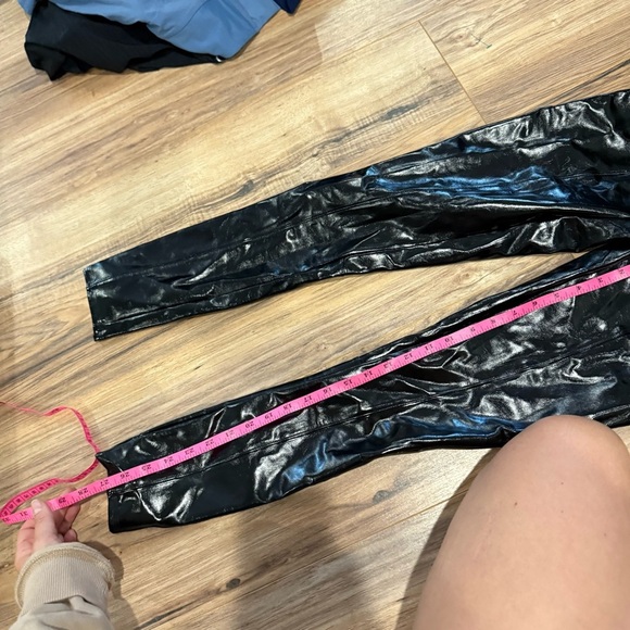 NWT Spanx - Faux Patent Leather Leggings - Classic Black - Picture 7 of 9